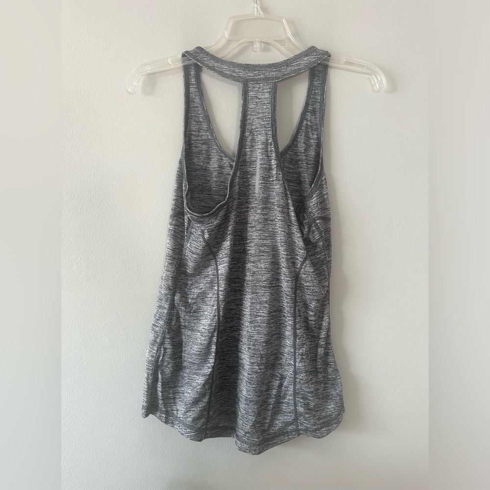 Women’s Reebok Athletic Racerback Tank size S - Picture 3 of 4